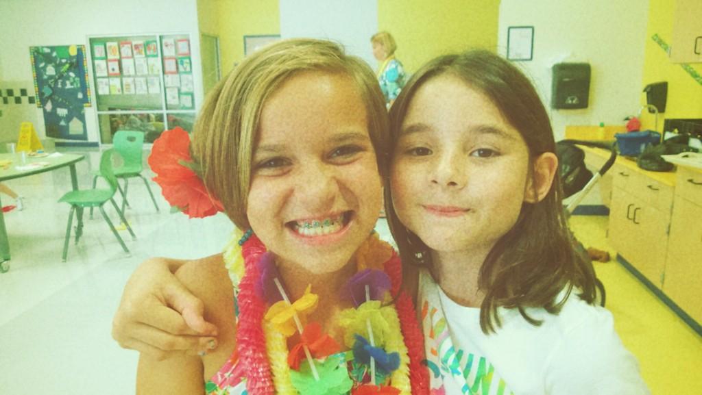 mrfarnumsclass's tweet image. Big fun at our luau yesterday for #craycraymay! #classjoy