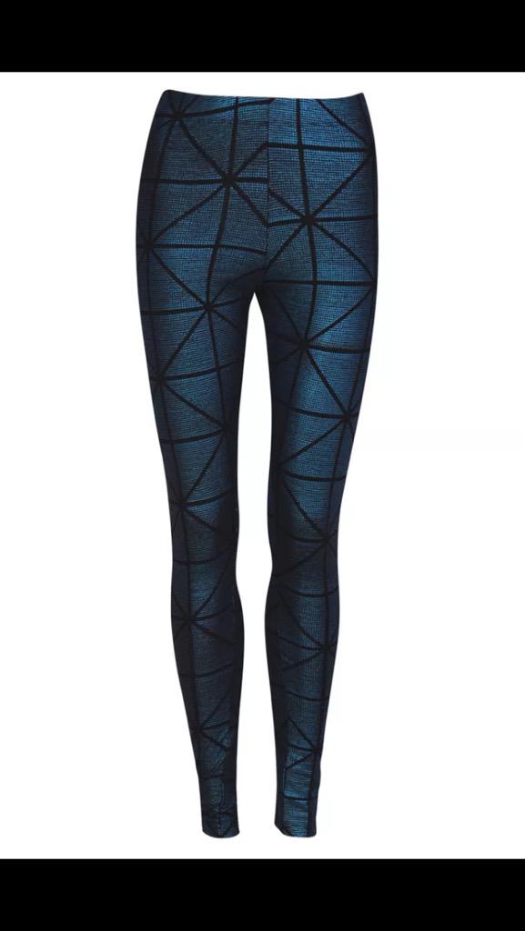 ladyukltd's tweet photo. £8.99 Women's Ladies Foil Print Leggings http://t.co/8aUU3ThP5E @eBay @ebayrt @eBay_UK #LadyUK #BuyNow #sale #UK http://t.co/w5ZscurSn0