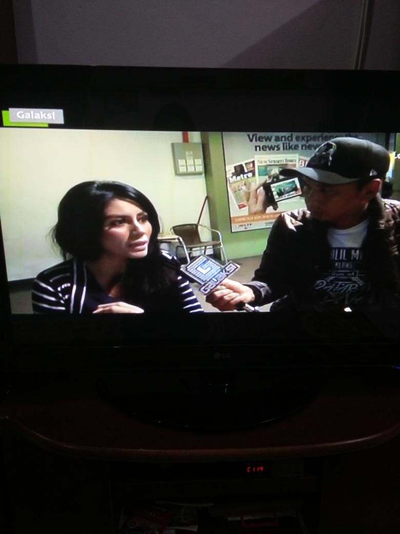 LysaLeesa's tweet photo. #nw #galaksi @IesyaToh ...moga segala urusan Sya dipermudahkan...xmo nangis ehhh... http://t.co/y8qOMPSlRf
