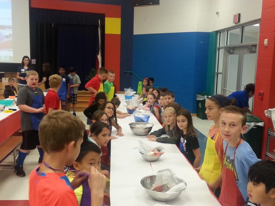 gardensAtIES's tweet photo. Food Revolution Day at Castle Hills Elementary @gardensAtIES http://t.co/AYcLyIPZTs