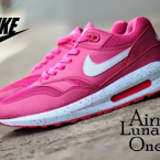 Eka_Rah's tweet photo. nike airmax lunar one women pink white oreo size 37-40 idr 240rb(blm trmsuk ongkir) Minat? Lgsng mention aja yaa :) http://t.co/vzzufGdnEz