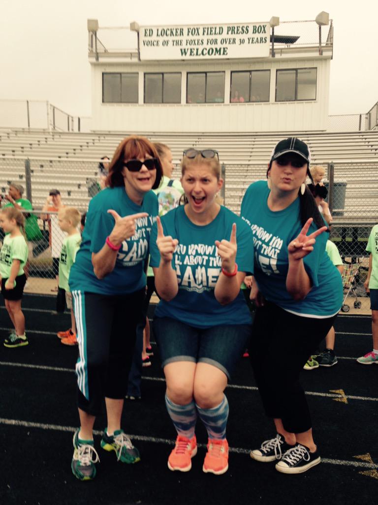 MsMulkey3's tweet photo. Third Grade! #leefieldday @LeeFoxes @MsBazar3 @Jerilene2 http://t.co/QS9tJa6XNR