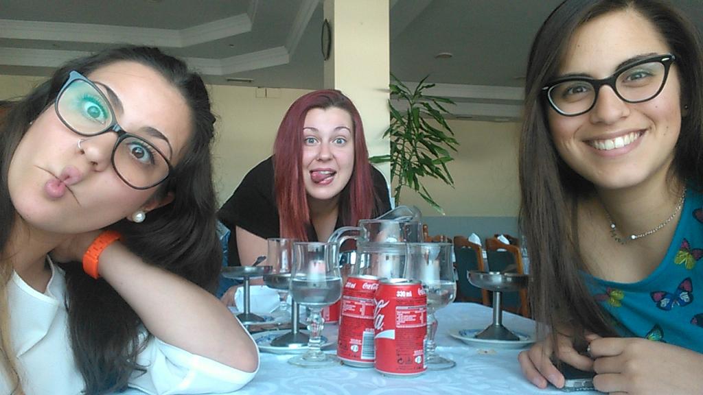 Rocioutopia15's tweet photo. Con mis amores 💙💙 @CrisMichelss #mireyaquenotienetwitter http://t.co/nKYHJhMsmu