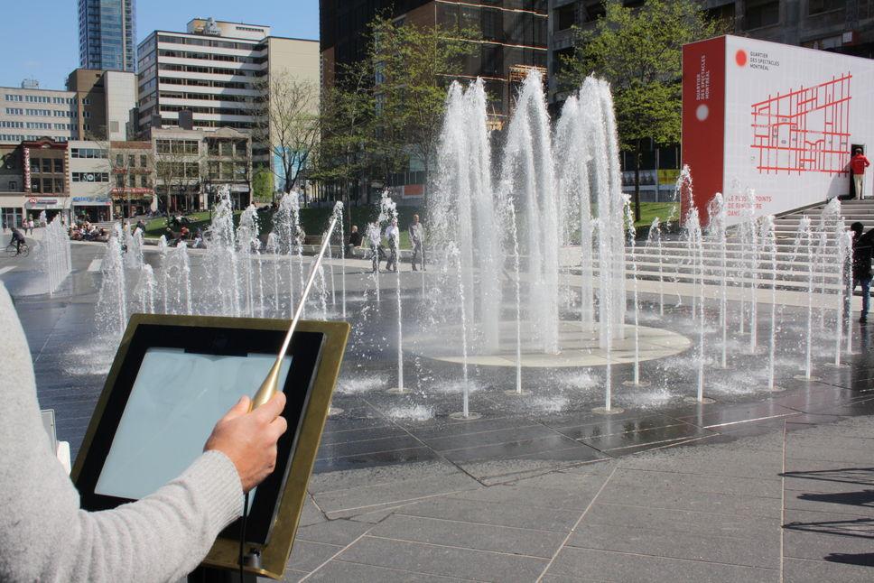 Contrôler les fontaines de la Place des #Festival comme un maestro ! ow.ly/MZkPc  <a href="/ATOMIC3CA/">Atomic3</a> <a href="/QDS_MTL/">Quartier des spectacles</a>