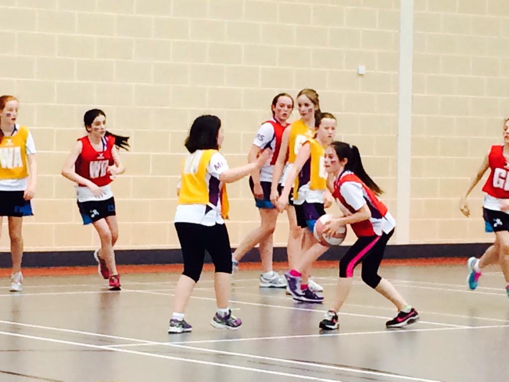 G84JNC's tweet image. Productive session at Crumlin Community Centre! Now back 2 Antrim 4 @NetballScotland Thistles v England #thistlearmy