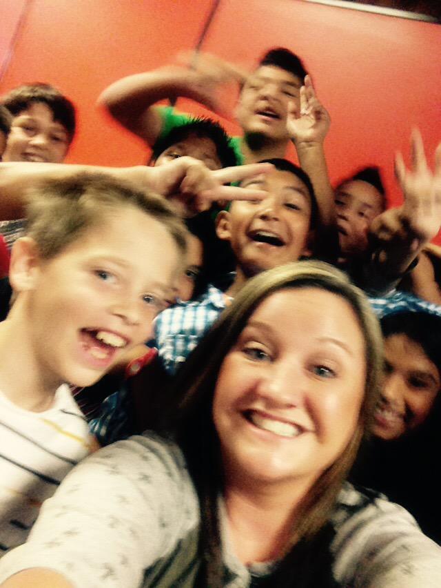 laurafrey_308's tweet photo. Future @WallerISD grads having fun congratulating class of 2015! #HESchat #gobulldogs http://t.co/YzE5QSvgzD
