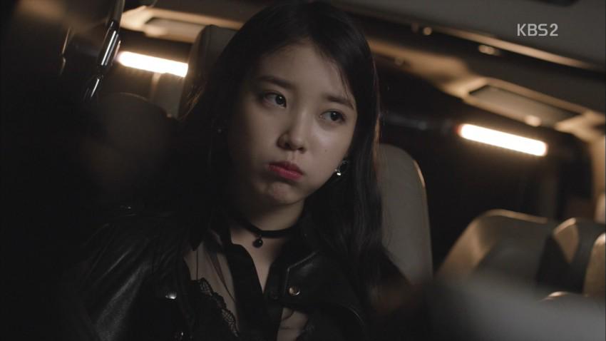 IUmushimushi's tweet photo. #Producer #IU #HappyIUDay #Cindy #CuteU cr: 혤 http://t.co/rFkLgS9Ipn