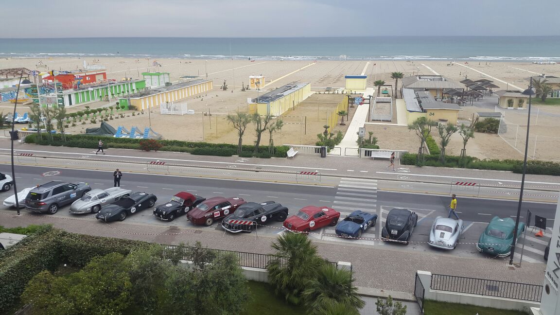 ceccato_auto's tweet photo. Ripartiti da Rimini! #1000Miglia con Pino Ceccato http://t.co/c6ywbk5eI0