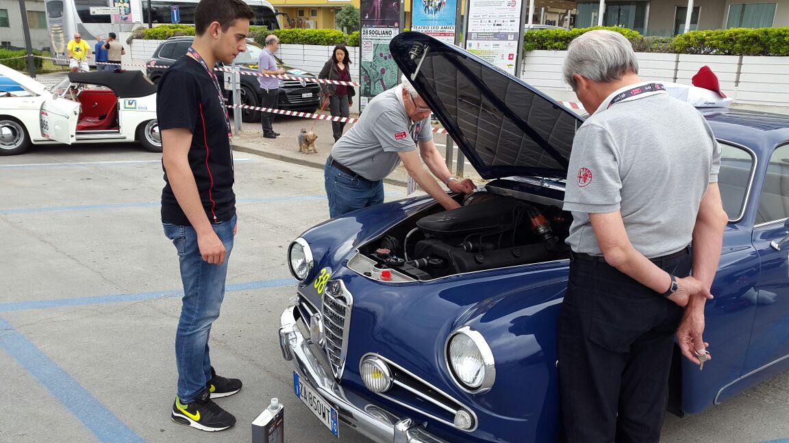 ceccato_auto's tweet photo. Ripartiti da Rimini! #1000Miglia con Pino Ceccato http://t.co/c6ywbk5eI0