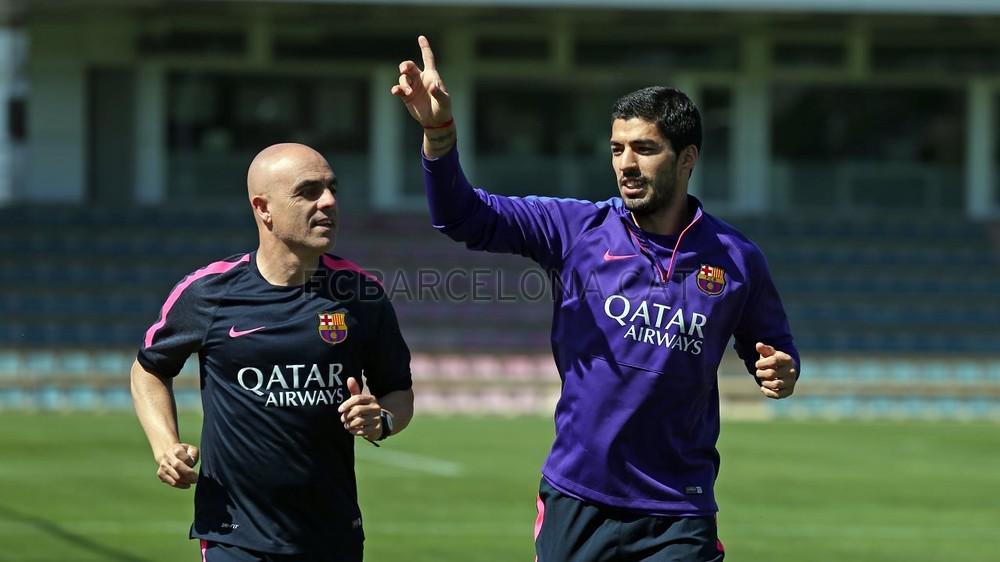 FCBarcelona_es's tweet photo. [VÍDEO] Un repaso de cinco minutos al entrenamiento que ha hecho el Barça esta mañana http://t.co/3IZMsETiFF http://t.co/FYrYQ3nlAT