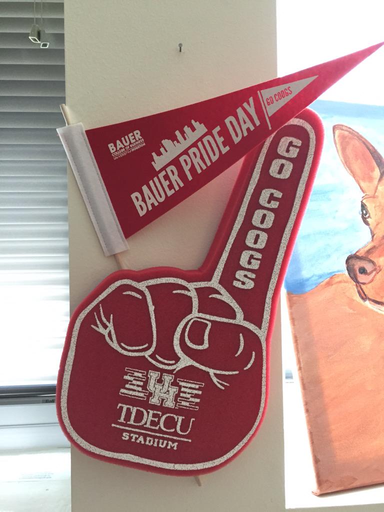 HireBauer's tweet photo. @UHBauerHonors @UHBauerCollege #GoCoogs #BauerGrad #BauerPride http://t.co/jBgVrwYKf5