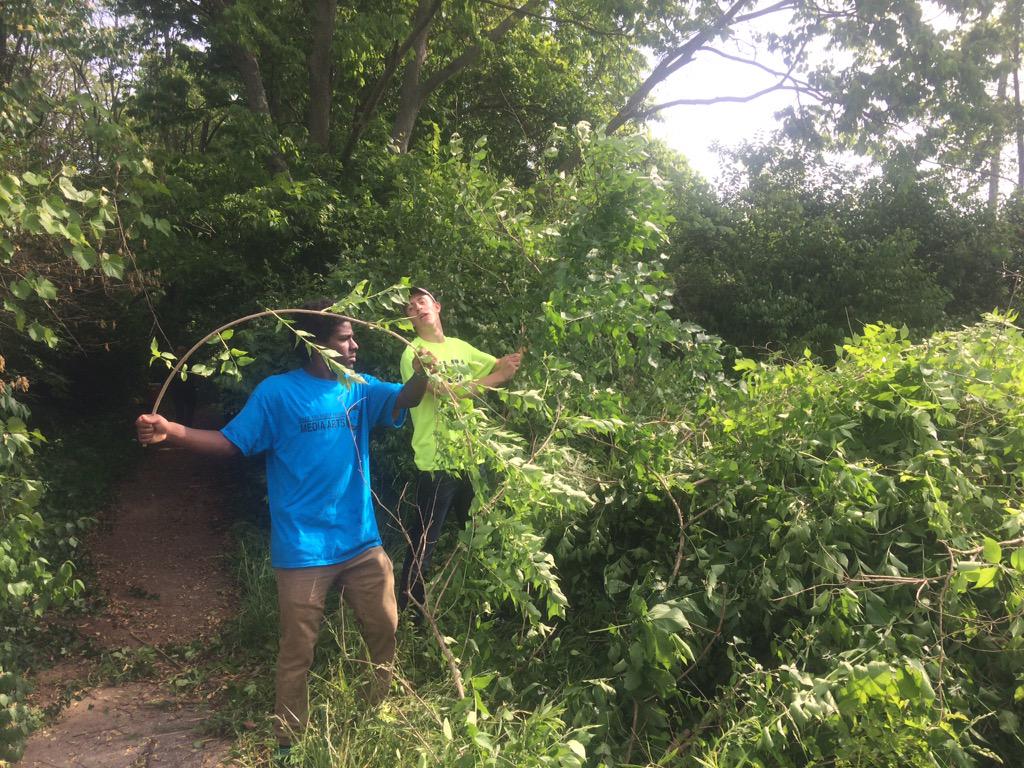 DOSECS15's tweet photo. cutting back some overgrown branches for easier access to the trail! #DOSECS15 http://t.co/leH7kaGrJb