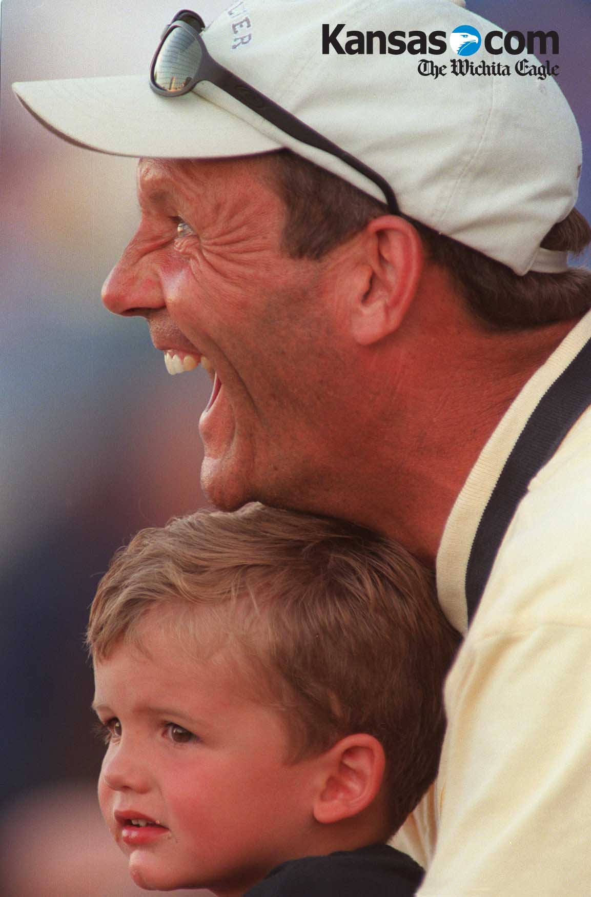 Happy 62nd birthday, George Brett! We\ll publish some Eagle photos of No. 5 during the day. 