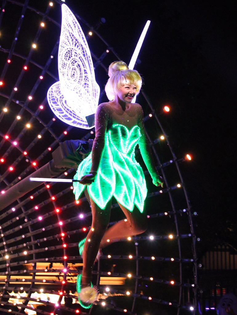 s2_frEsm's tweet photo. Disney Paint the Night / TinkerBell
久しぶりに #HKDK の写真！
夜の撮影苦手で唯一ちゃんと撮れているのを見つけました。笑 このパレードはティンクが先頭で始まるのが魅力的…また香港行きたいなぁ… http://t.co/ccAJQFvGPh