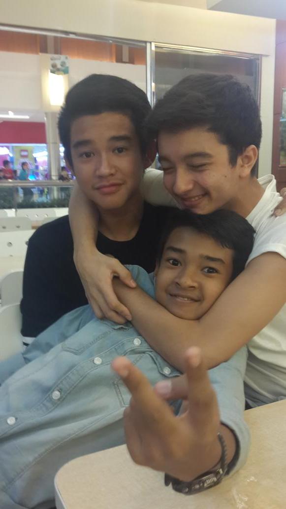 BrayanReall's tweet photo. Bff http://t.co/13OKk9PuRY