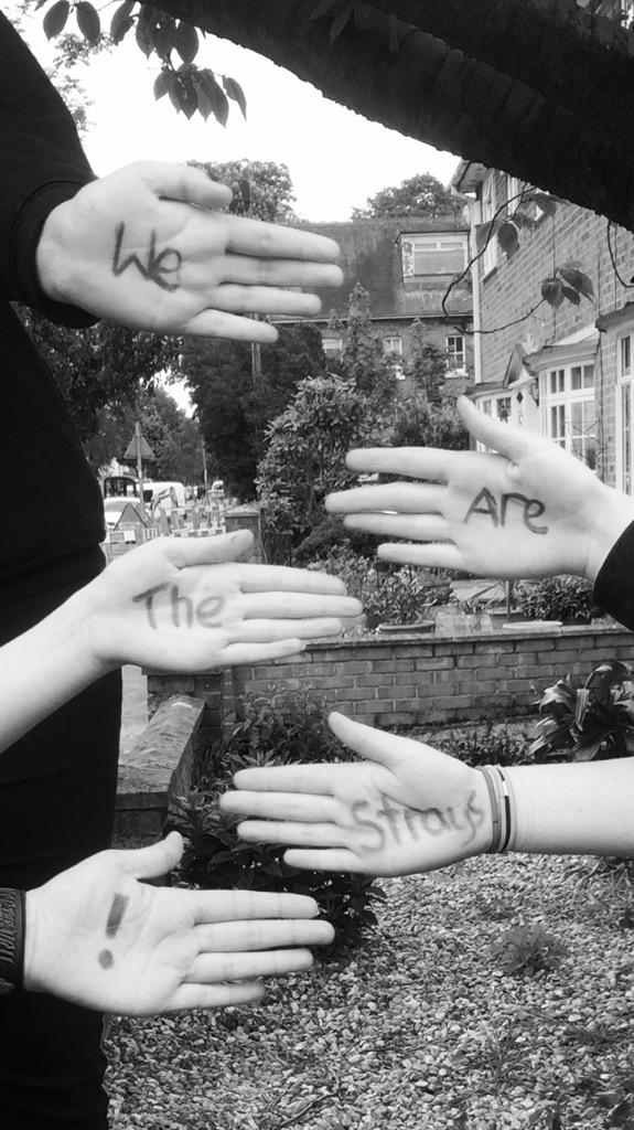 chlolabelle's tweet photo. @SWStheband @Kellinquinn @gabebarham @JackSWS @JustinNFJK We are #TheStrays http://t.co/uP3euNUj14