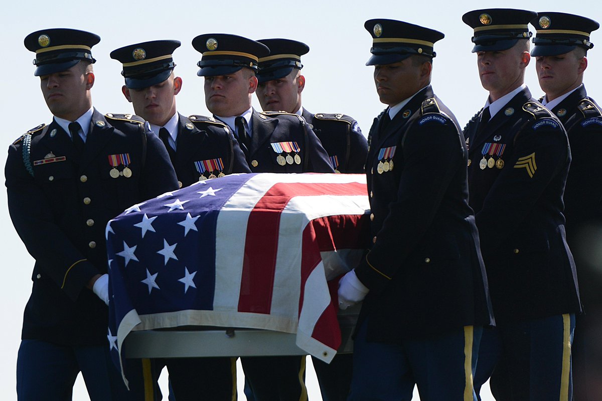 DeptofWar's tweet photo. #USArmy Master Sgt. James W. Holt,  KIA during #VietnamWar was laid to rest at @ArlingtonNatl  http://t.co/z3YyuqPThA http://t.co/lg1dKgboj7