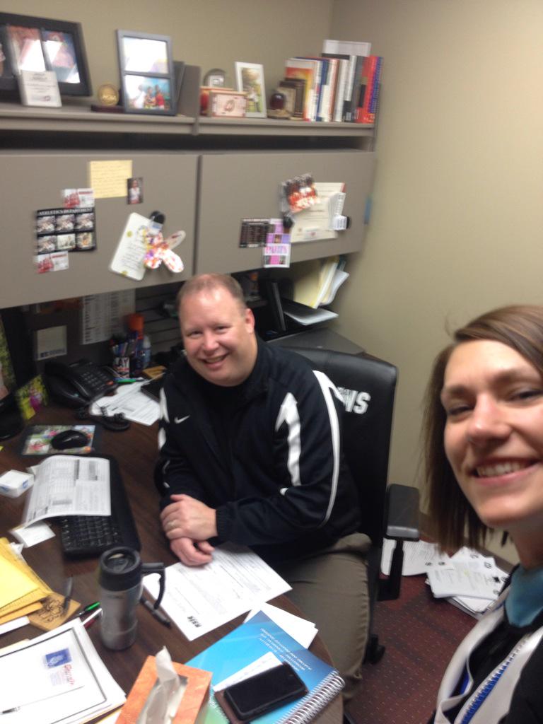 kmarmstrong15's tweet photo. Last minute supervision w @JasonSobolik on #MSUM2015 grad day! I'm #FiredUp to be a Master Dragon! http://t.co/jRa2XebMD0