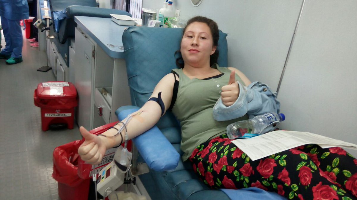 SectorSalud's tweet photo. #DonaSangreDonaVida en Cade Américas. Los esperamos hasta las 3:30 p.m. al lado del Portal Américas de @TransMilenio http://t.co/4v6q42WgBS