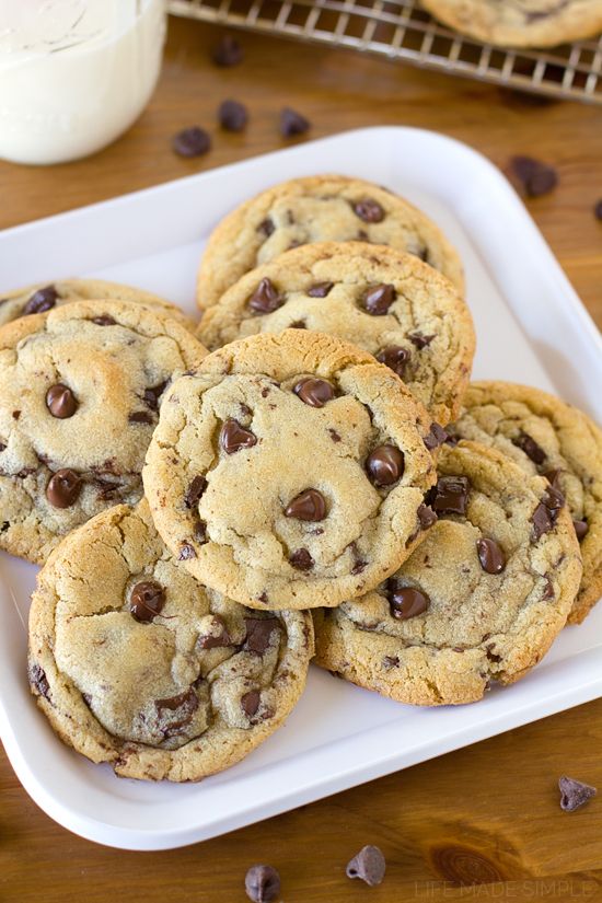 JoeysDiner's tweet photo. It's Chocolate Chip Cookie Day! Now the real question is soft and chewy? Or thin and crispy? http://t.co/qPt0G0ykF4