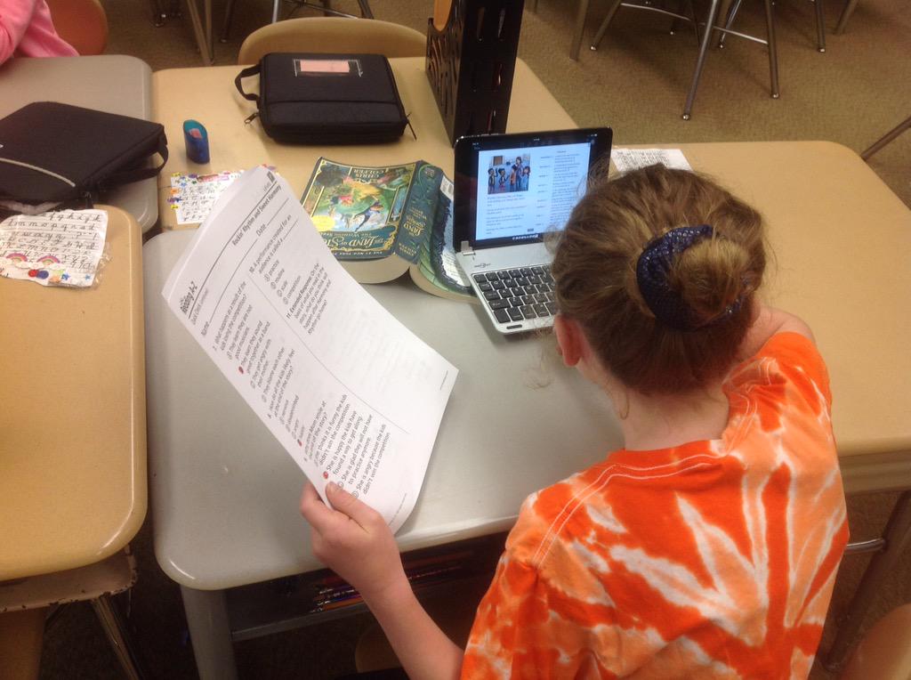 MrWhite2ndgrade's tweet photo. It is so awesome when Ss use their resources to complete an assessment. #dg58learns http://t.co/1xM0QqAeCD