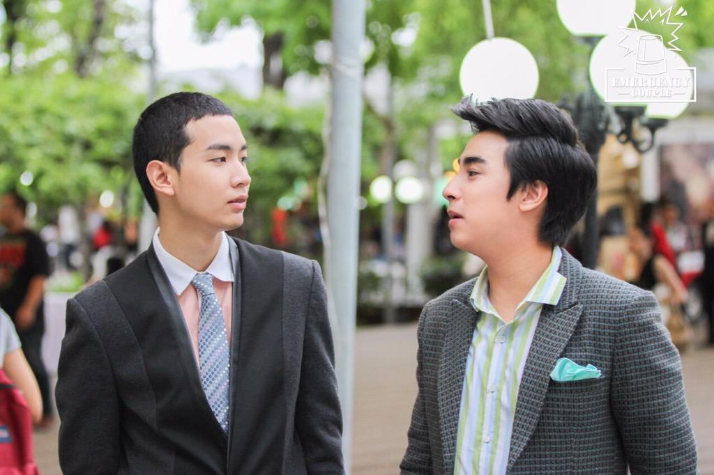 EmergencyCP_'s tweet photo. ตามองตาสายตาก็จ้องมองกันรู้สึกเสียวซ่านหัวใจ อิอิ #lovesicktheseries #9entawards @KiimMon @PremananFifa http://t.co/WeRZxZfvI1