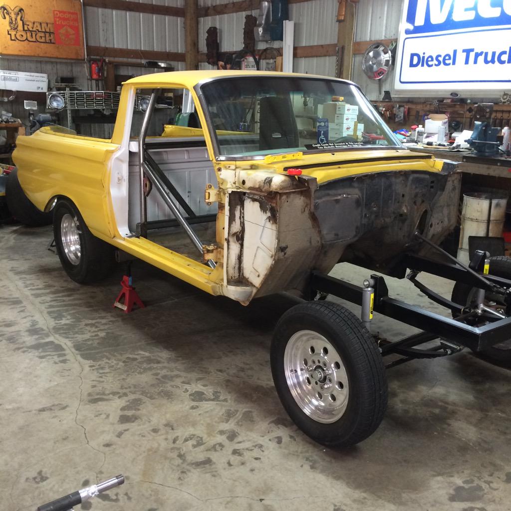 Armygirl3ID's tweet photo. My race truck in the works @Fenway_Nation @lilynelsenmusic @marylene58 @jtuckermartin @vcortesusmc http://t.co/AM645Chge6