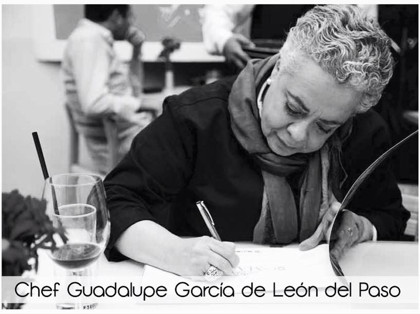 revistacacao's tweet photo. #FelizDiaDelMaestro GRACIAS a los maestros porque aún después de muchos años nos siguen enseñando @chefguadalupe1 http://t.co/L7laWgQ2Au