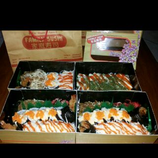Amelia_Nez's tweet photo. Thank buat kiriman sushiNya (y) ({}) http://t.co/75ecXSv6xv