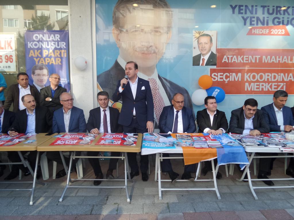 AkUmraniye's tweet photo. Mv.Adayimiz @yildirimhursit  Atakent Mah.teskilatSkmAçılışındahitapEdiyor @SelimTemurci @ESEDATCAKIROGLU @Hasan_Cann http://t.co/EUl5dA6ONi
