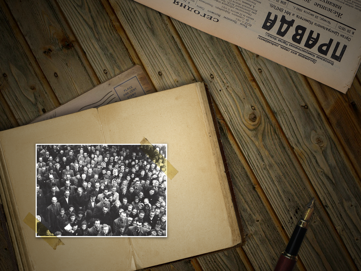 googlearts's tweet photo. "Dear Diary, I see people on the street. Is the war over?" What's going on? https://t.co/tJYduIUjPO #RememberWW2 http://t.co/JKuNyOZGxI