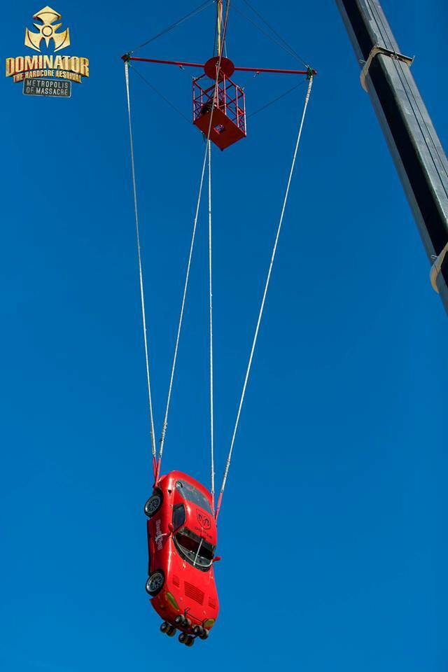 DominatorFest's tweet photo. #FBF The infamous Dominator bungee jump! Who had the guts to do it? http://t.co/yG2UakPsvl