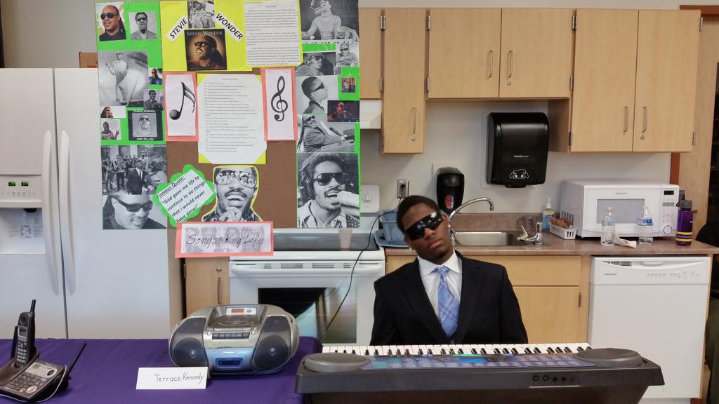 aikennewtech14's tweet photo. Wonderful student representation of African American talent...even Stevie Wonder and the President dropped by... http://t.co/6Gy8c7YymK