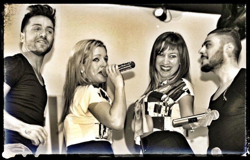 Hoy en Sanguiñeda, Mos, Pontevedra acompañados de Television!! Os esperamos apartir de las 21.30!!
#aquisisebaila