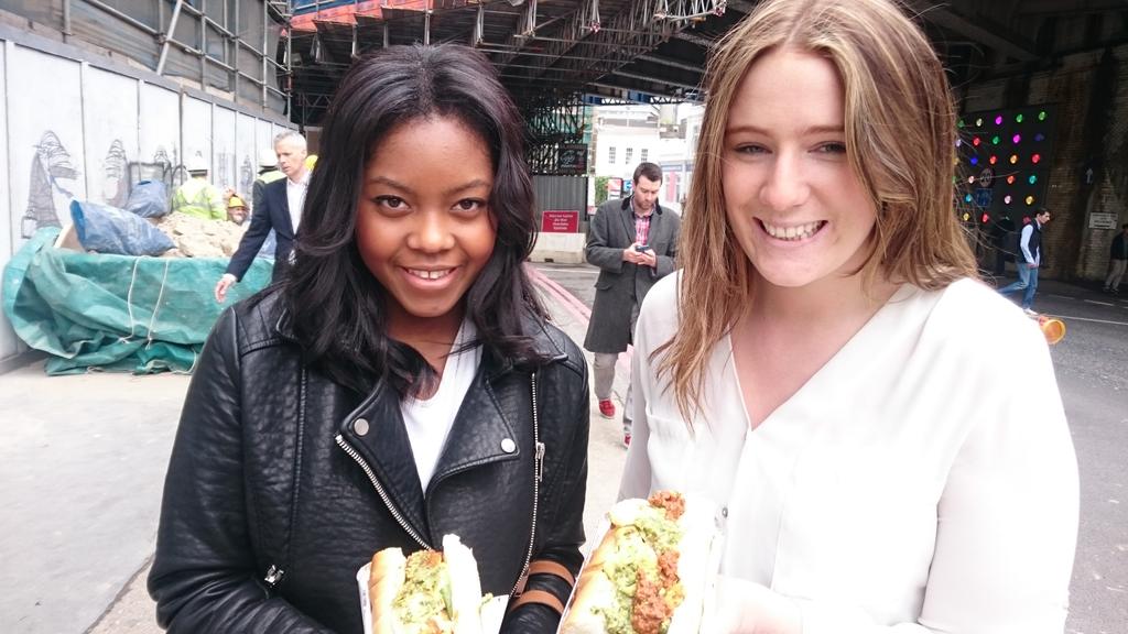 KimbobFR's tweet image. Happy Friday! @Rocket_network went to Borough market for lunch 🍴👌🐷