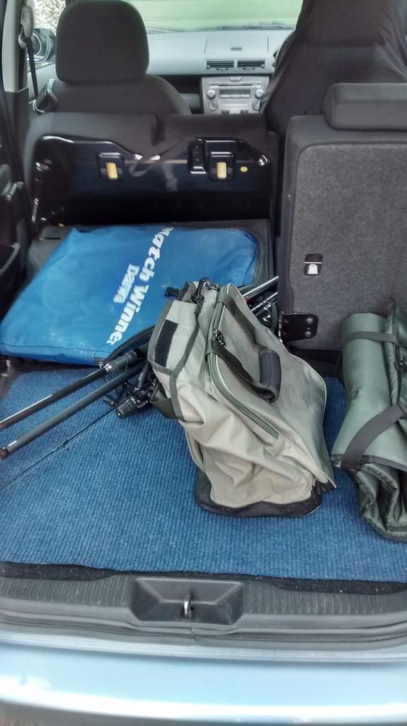 After work floater fishing for carp session