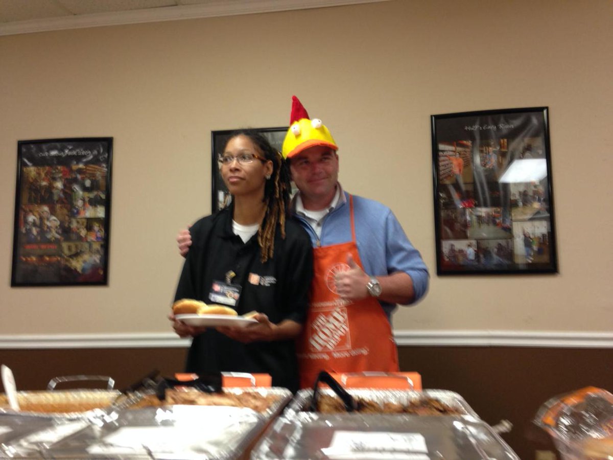 HDRobyn's tweet photo. 4627's 2 Million-Dollar-Weeks-in-row Server!!! #rockinitat4627 @MattGilreathHD @RobinSc62349444 @mtbisha http://t.co/8qDgRTrxIU