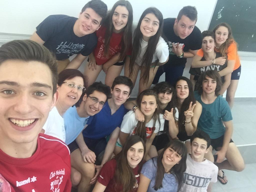 laiachiva's tweet photo. La buena clase👌👌 http://t.co/C3WYy788BP