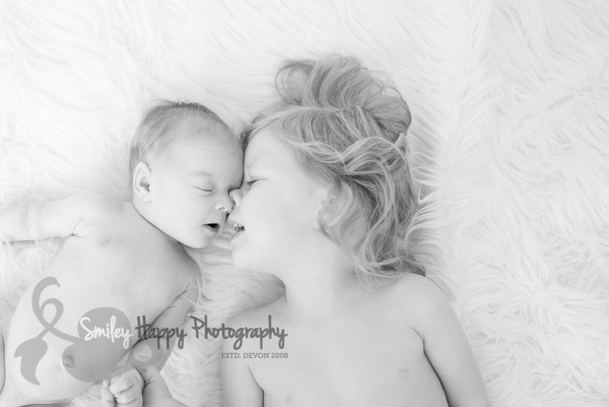 TheSmileyHappy1's tweet photo. Gah, these two!! http://t.co/ZkA2MRJrhS