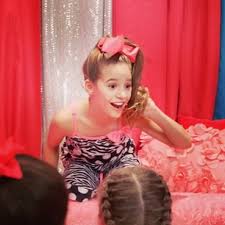 kenziezigler's tweet photo. Is girl paye l http://t.co/k40VMnKOzC