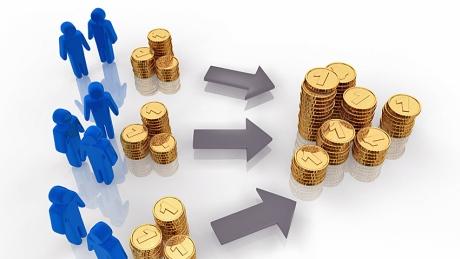 CBCNews's tweet photo. Crowdfunding for businesses gets new rules in 6 provinces http://t.co/eQAf2K1y3Z http://t.co/K7PcHlkJ4P