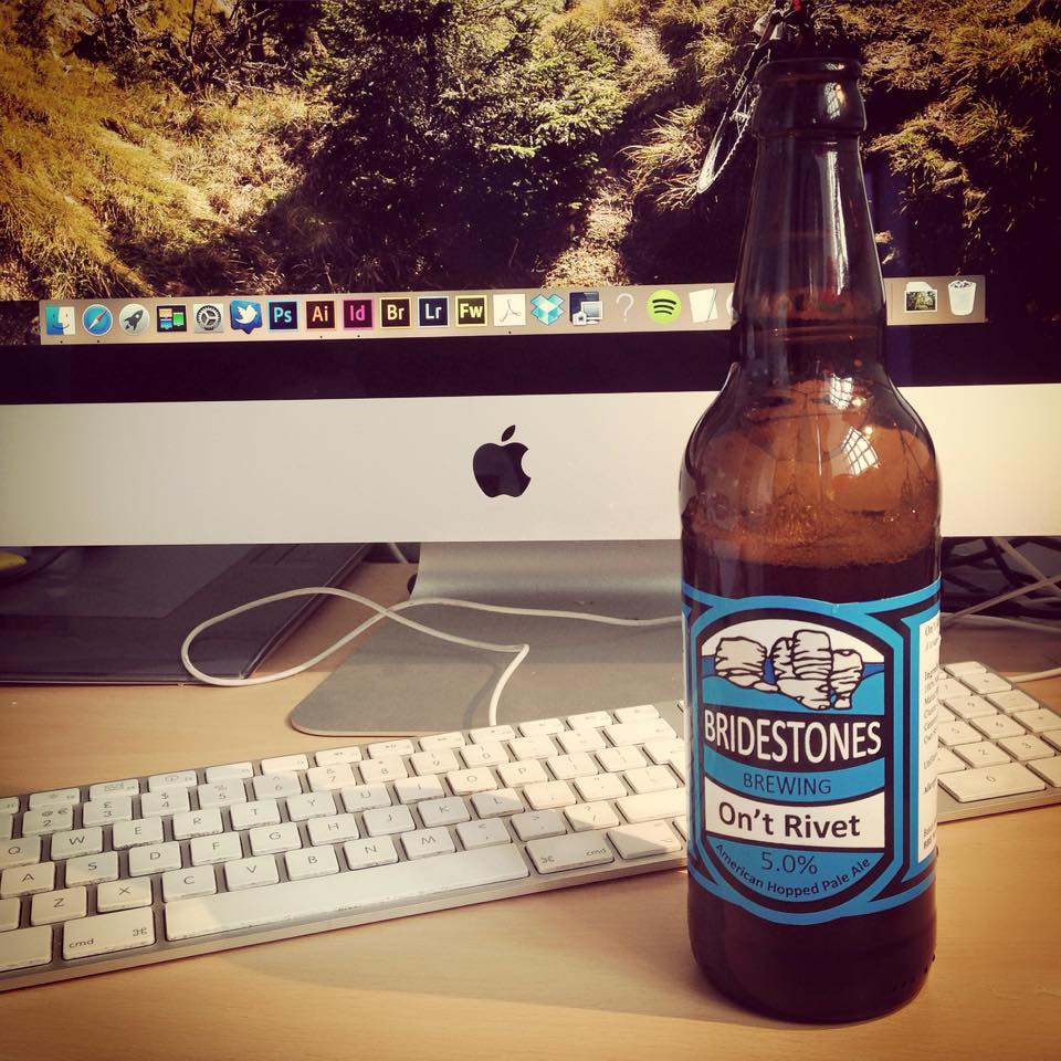 singletrackmag's tweet photo. Been a long time coming this week, but at last #drinkbeeratyourdeskfriday. @drink_h_bridge @bridestonebeer http://t.co/JDAmmqM2ep