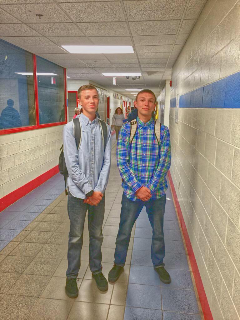 casey_munson22's tweet photo. when you make it in the pic @KalebRoark @storm__wilson http://t.co/CbH6MZhwoZ