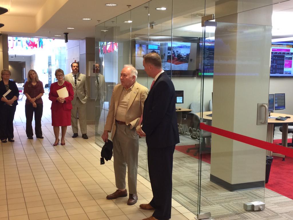 DrChuckAmbrose's tweet image. @Harmon_College celebrates new Donn G Forbes Center for Financial Serivces - WOW what a great gift! #EngageLearning