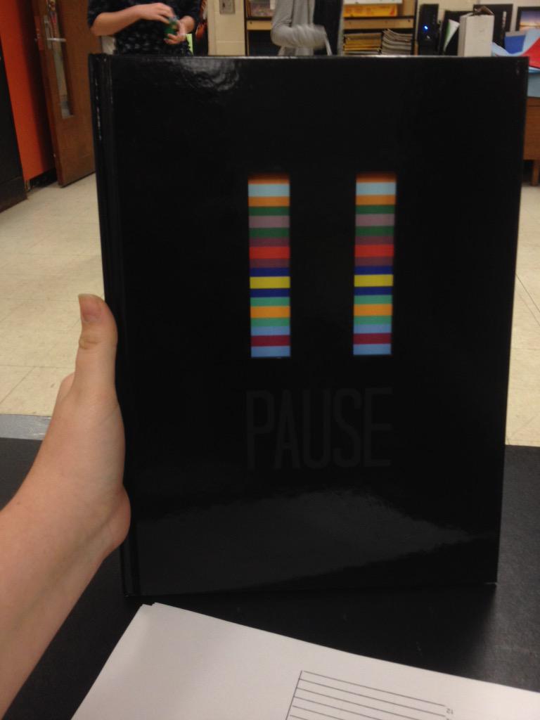 allisonlynn_'s tweet photo. SENIORS COME GET YOUR YEARBOOKS! http://t.co/rOaiSJr2Dx