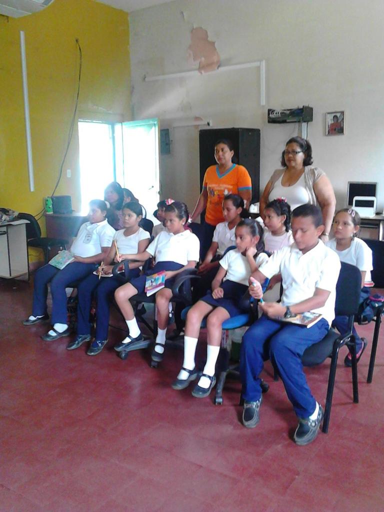 fundabitguaric2's tweet photo. Formación de brigadistas en derechos humanos CBIT MONSEÑOR RODRÍGUEZ  A  @MPPEDUCACION @LeonelParica @PedroValdiviaC http://t.co/bMZkb7X6FE