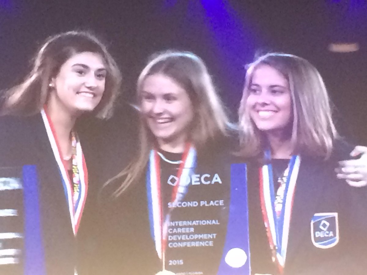 AACountySchools's tweet photo. Severna Park HS students honored for financial literacy project at international competition
http://t.co/qoEvPO9vyW http://t.co/ix9SNoR4q0