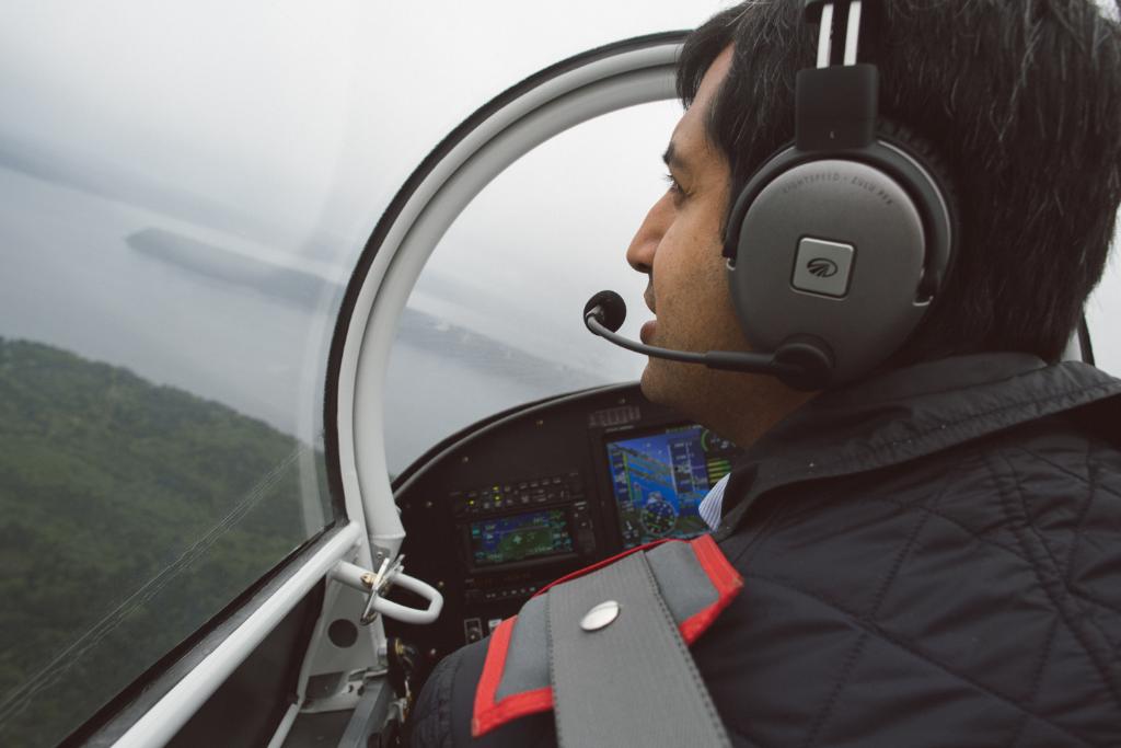 Microsoft technology helps Red Bull Air Race pilot in quest to fly faster spr.ly/60187766