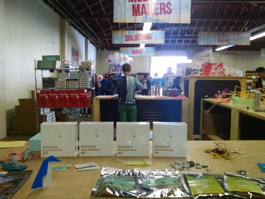 invent_abling's tweet photo. Find us in the @MakerShed ! http://t.co/WGc8P8ohMr