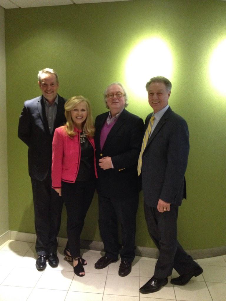 LauraPeck6's tweet photo. @acartcomm @mclomedia #transformLeaders.ca http://t.co/AbUdIQh1ci